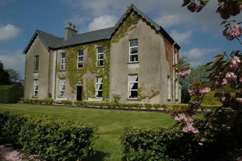 The Old Monastery Guesthouse Cahersiveen Extérieur photo